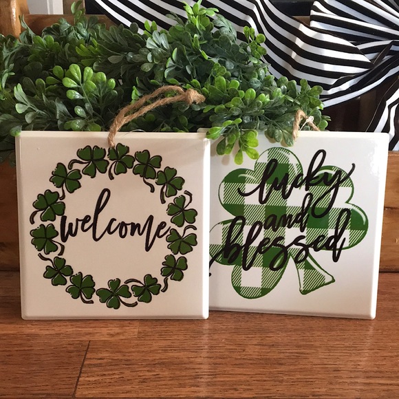 Set of 2 St. Patrick’s Day Signs NWT - Picture 2 of 6